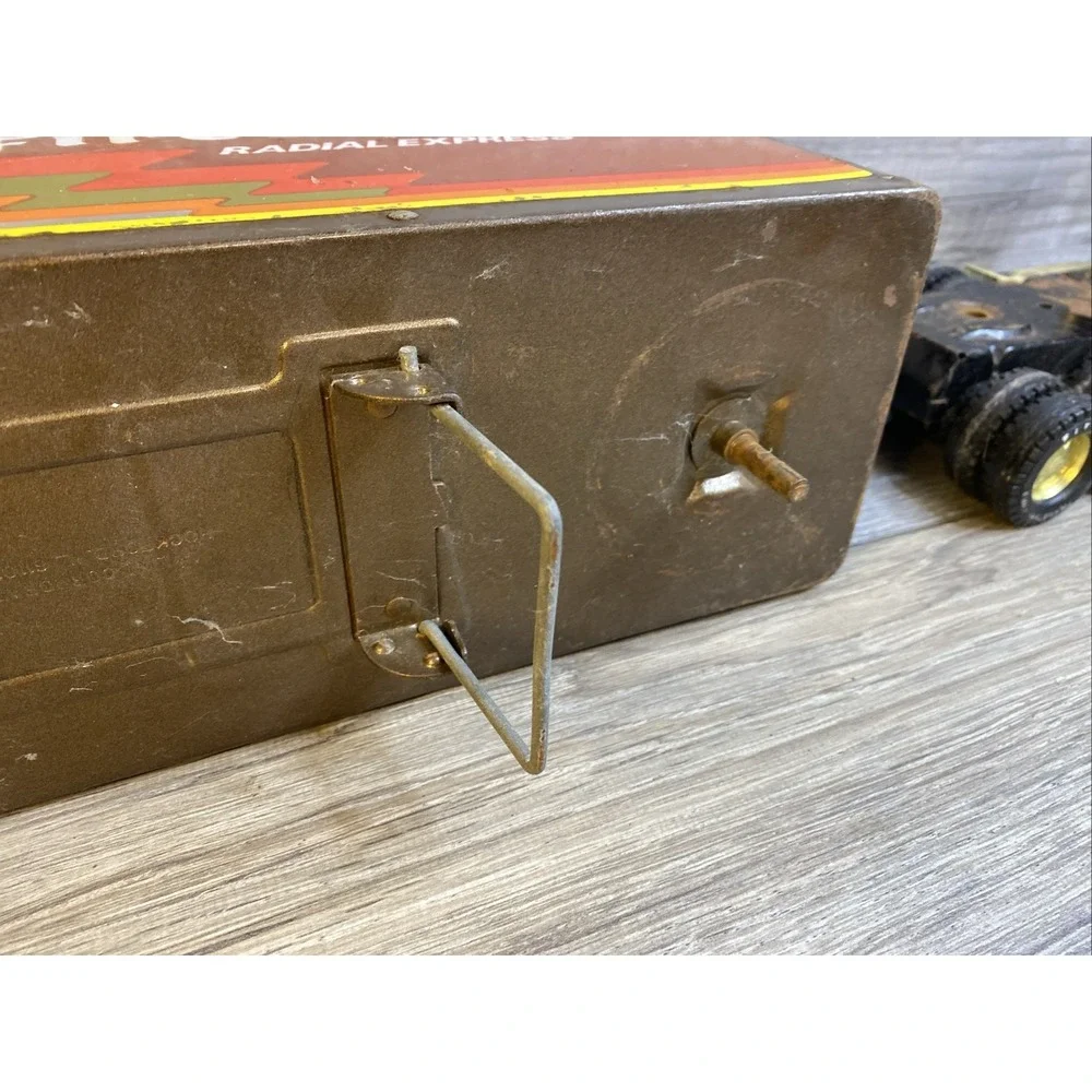 Vtg NYLINT FIRESTONE 18 Wheeler Semi GOLD Radial Express 341-F‎ Pressed Steel
